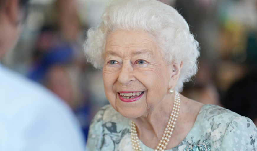 Spojené království se zahalilo do černé: Zemřela královna Alžběta II., nejdéle vládnoucí monarcha světa