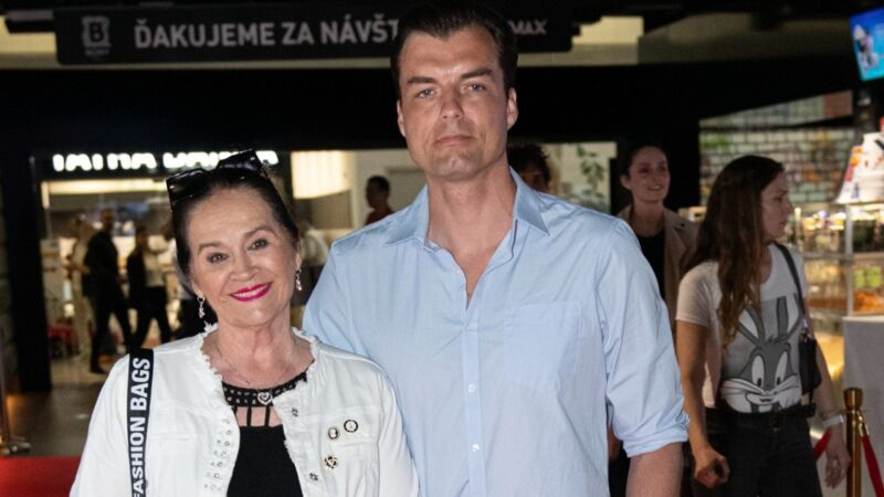 Hana Gregorová poprvé od rozvodové bitvy syna na veřejnosti: Vyvedla o 30 let mladšího partnera