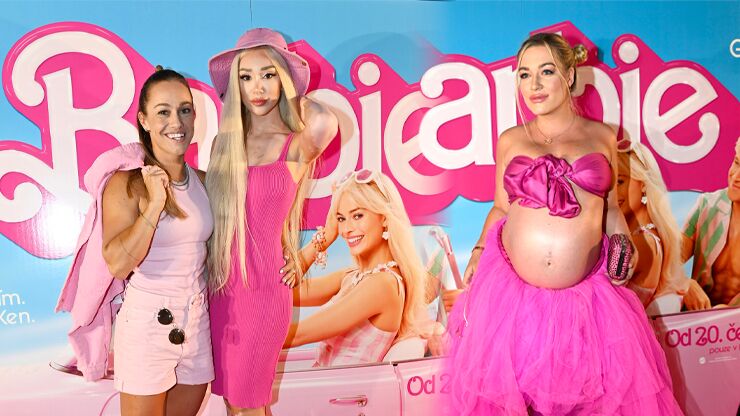 Premiéra Barbie: Mlejnková a Biasiol poprvé na veřejnosti po vyhrocené hádce a Myslivcová v odvážném modelu