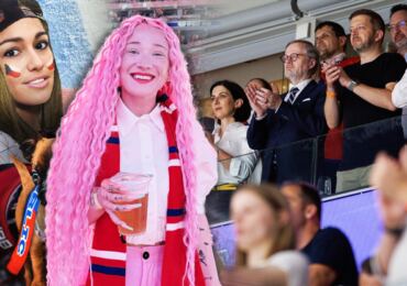 Hlediště hokejového finále plné celebrit: Bára Mlejnková fandí jako urvaná, Langmannová je nepřehlédnutelná