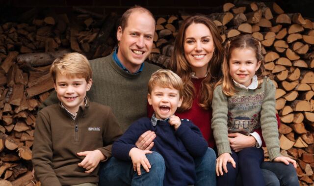 Tohle není Kate, strachují se fanoušci: Nový portrét princezny všechny šokoval