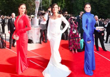 Zahájení filmového festivalu plné hvězd: Makarenko splynula s kobercem, Ramba perlou Varů a okouzlující Miss